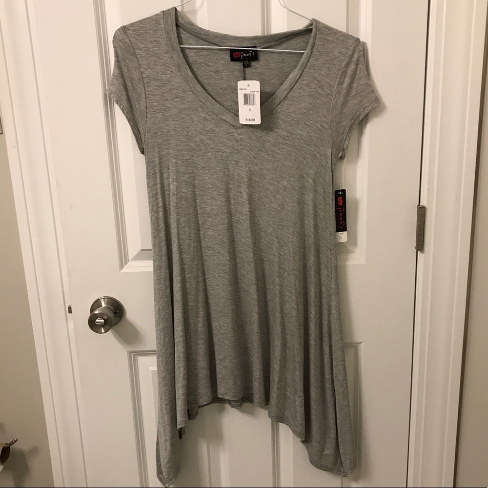 NWT size small v neck soft grey tunic or tshirt